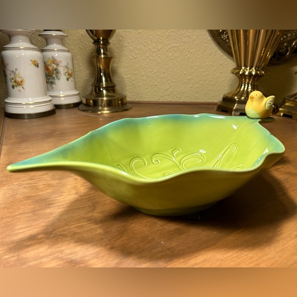 Grasslands Road Ceramic Green Leaf Serving Bowl Dish with Yellow Bird 13x7.5" - Picture 1 of 7